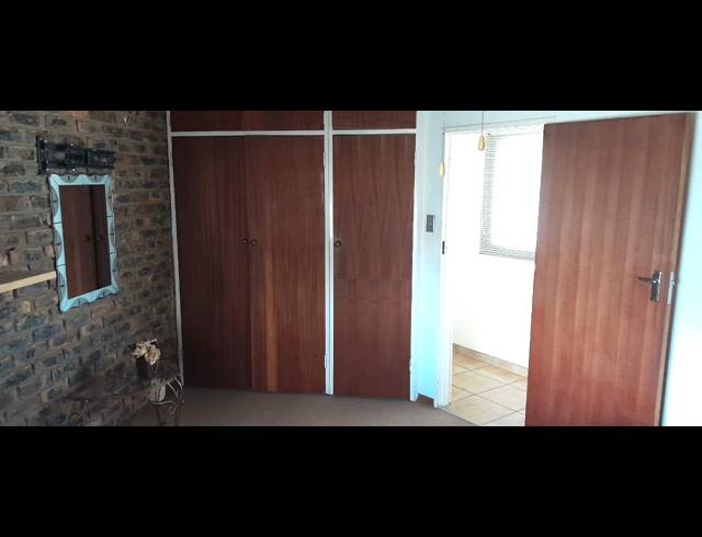3 BEDROOM HOUSE FOR SALE IN DE DEUR